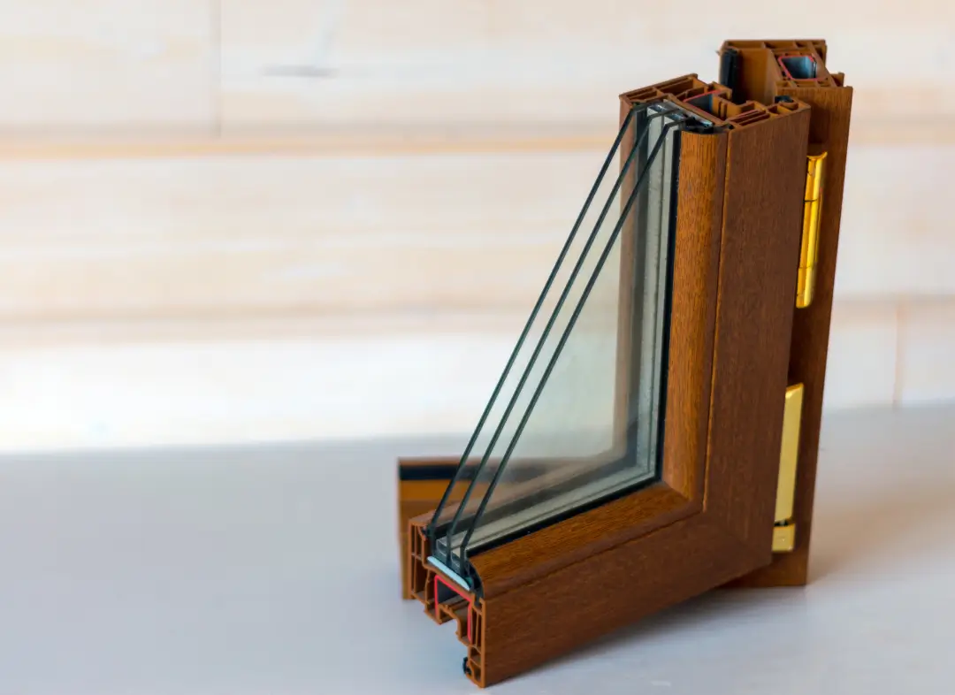 Installation de fenêtre en bois sur mesure Orvault